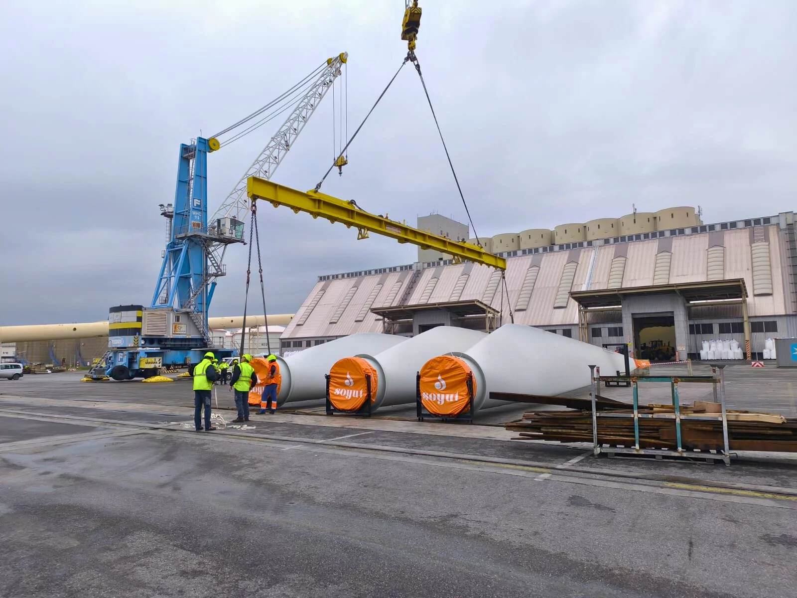 Projects 2 eds wind turbine shipment